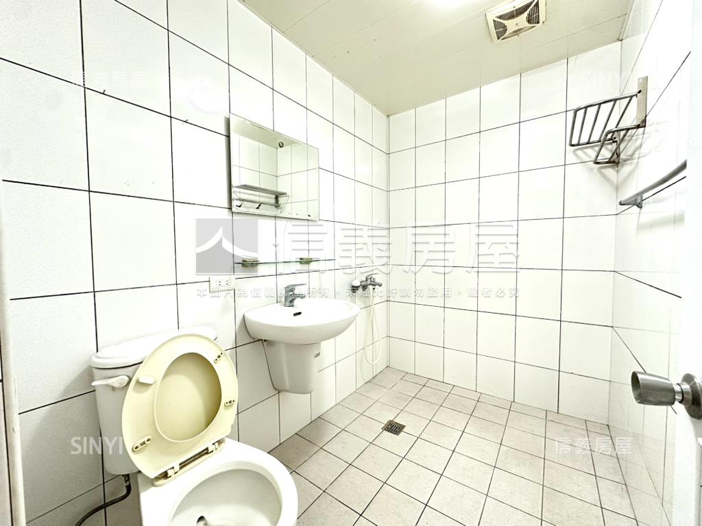 ☆三民公園邊間精美二樓房屋室內格局與周邊環境