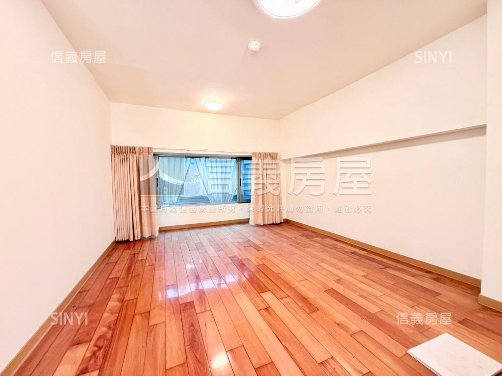 菓嶺山莊低總美屋房屋室內格局與周邊環境