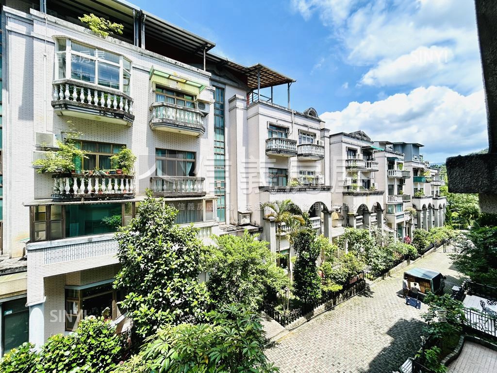瓏山林前段好下疊房屋室內格局與周邊環境