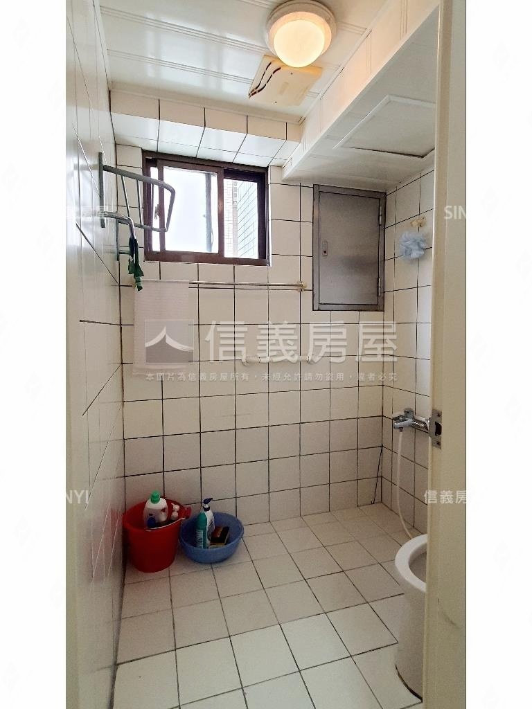 南港花園高樓１０１山景居房屋室內格局與周邊環境