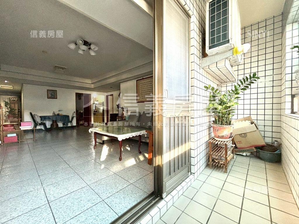 少釋出屋況好｜三房有車位房屋室內格局與周邊環境