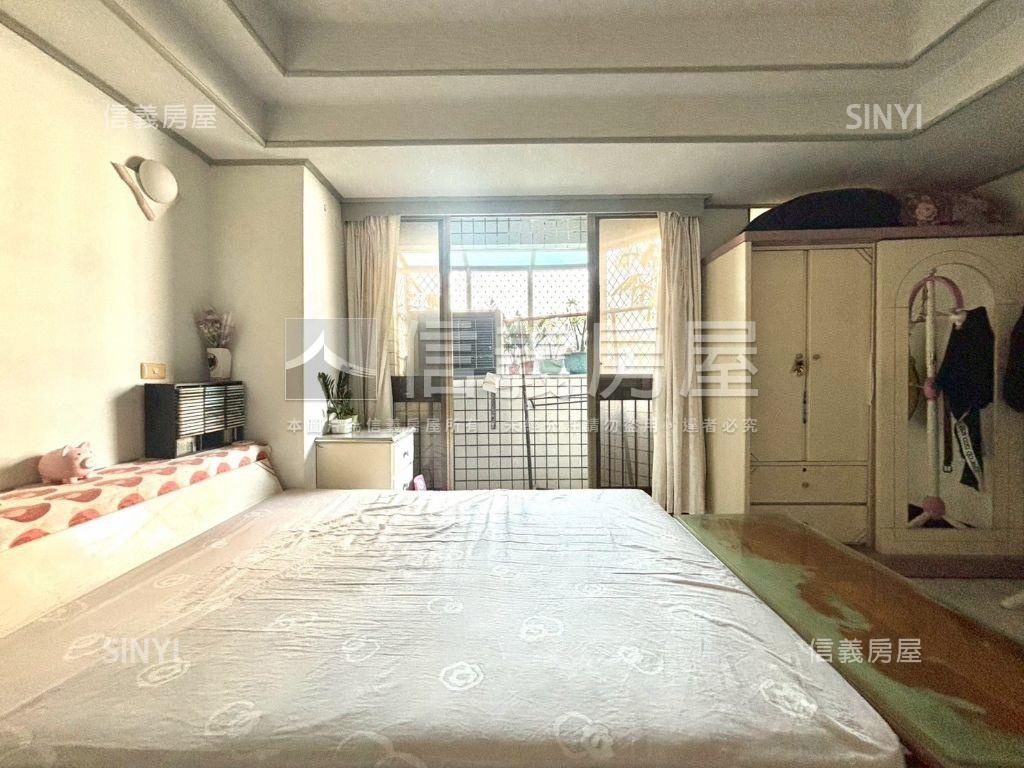 少釋出屋況好｜三房有車位房屋室內格局與周邊環境