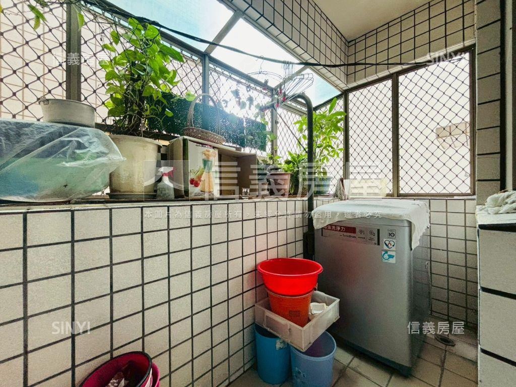 少釋出屋況好｜三房有車位房屋室內格局與周邊環境