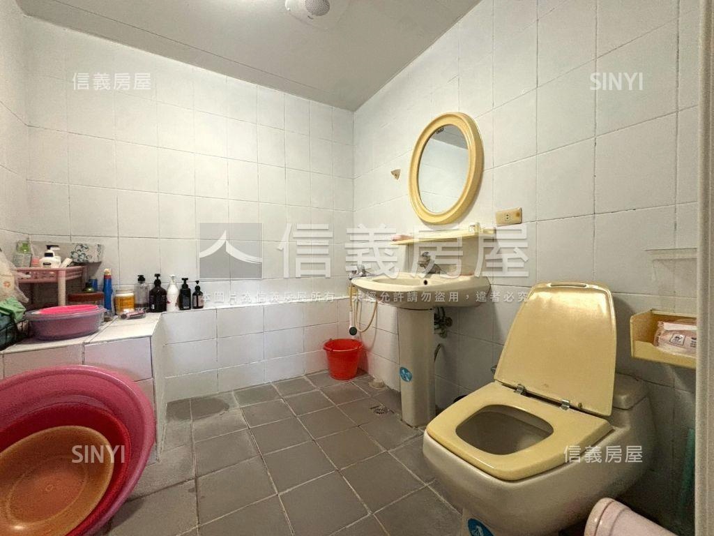 少釋出屋況好｜三房有車位房屋室內格局與周邊環境