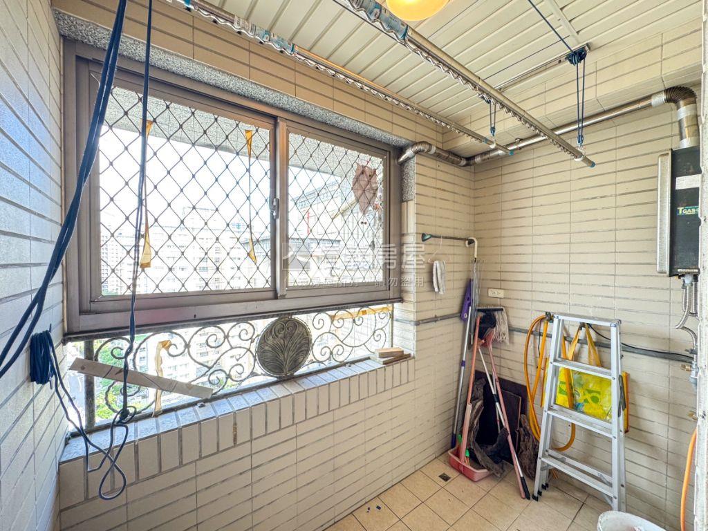 歡喜自在四房車位房屋室內格局與周邊環境