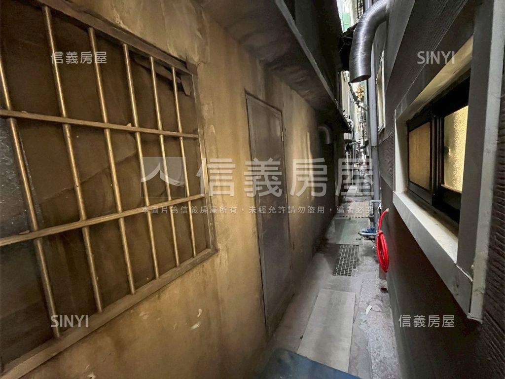 新春特賣＊美入住車庫透天房屋室內格局與周邊環境