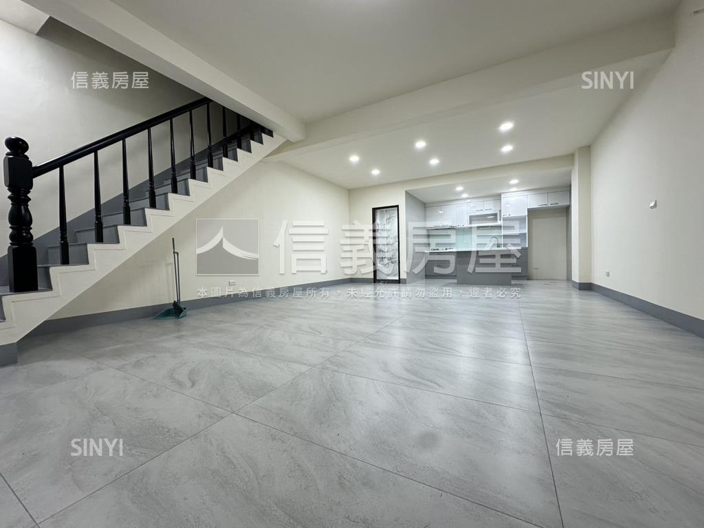 大里軟體園區旁臨路透天房屋室內格局與周邊環境