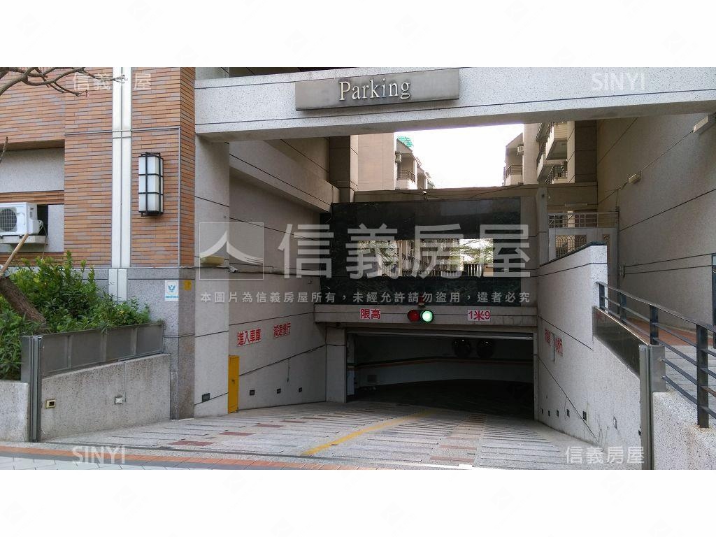 愛河戀景觀採光三房車位房屋室內格局與周邊環境
