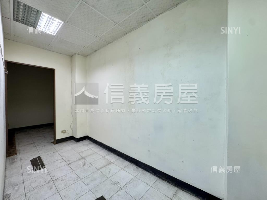 中正高工旁約９米面寬金店房屋室內格局與周邊環境