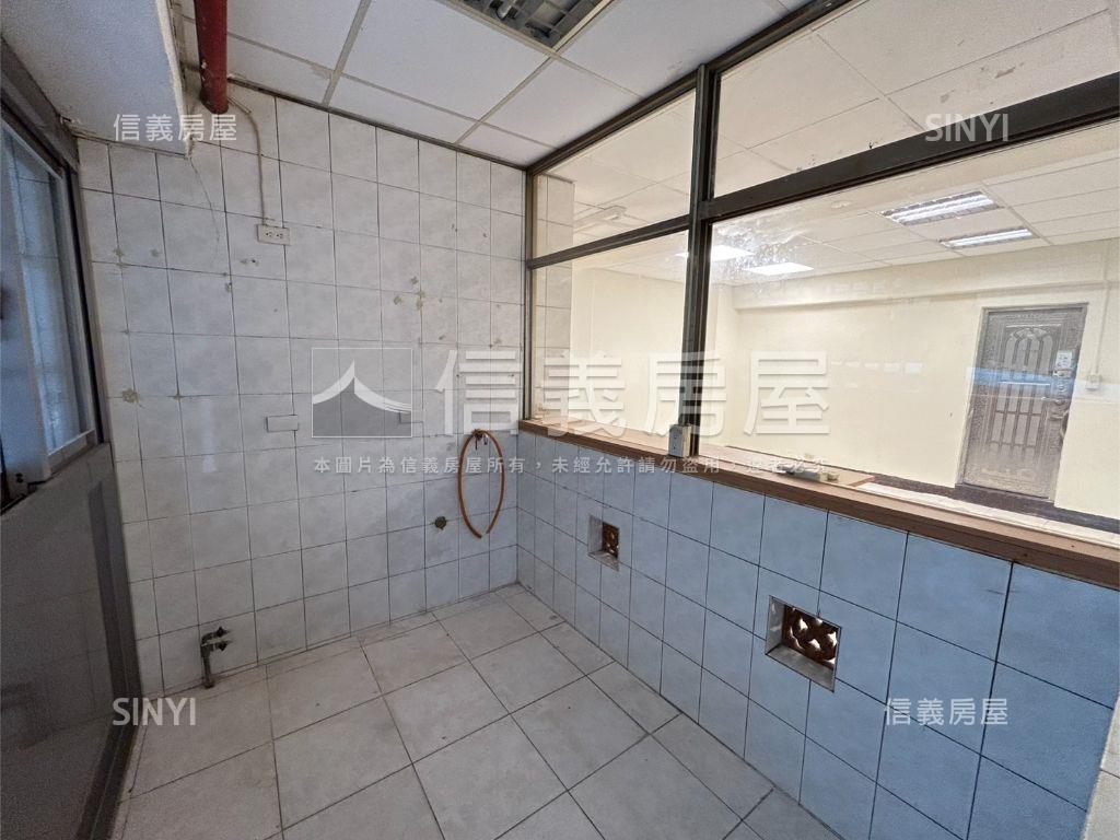 國光一樓店面住家房屋室內格局與周邊環境