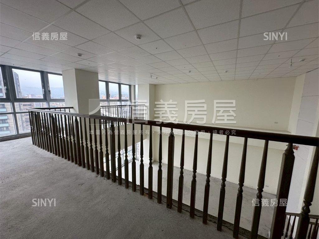 士林大南路辦公１２樓房屋室內格局與周邊環境