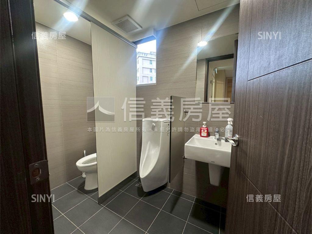 士林大南路辦公１２樓房屋室內格局與周邊環境