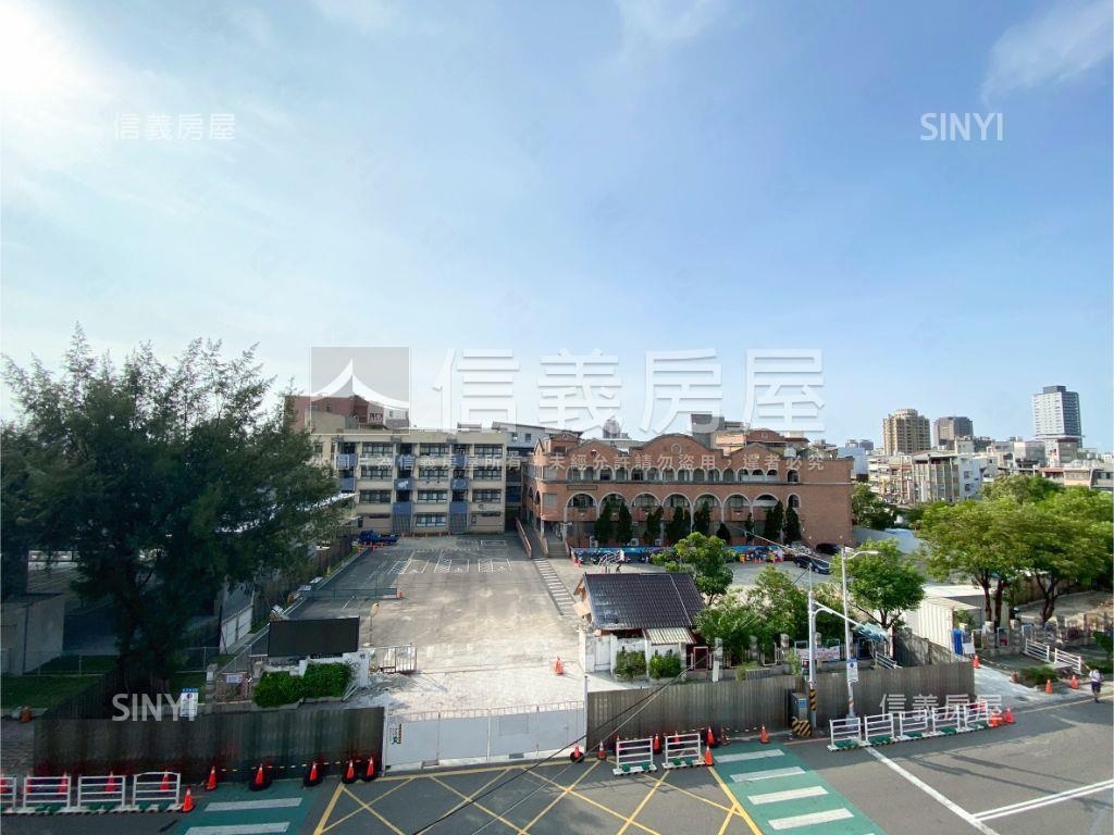 食品路傳家臨路透店房屋室內格局與周邊環境