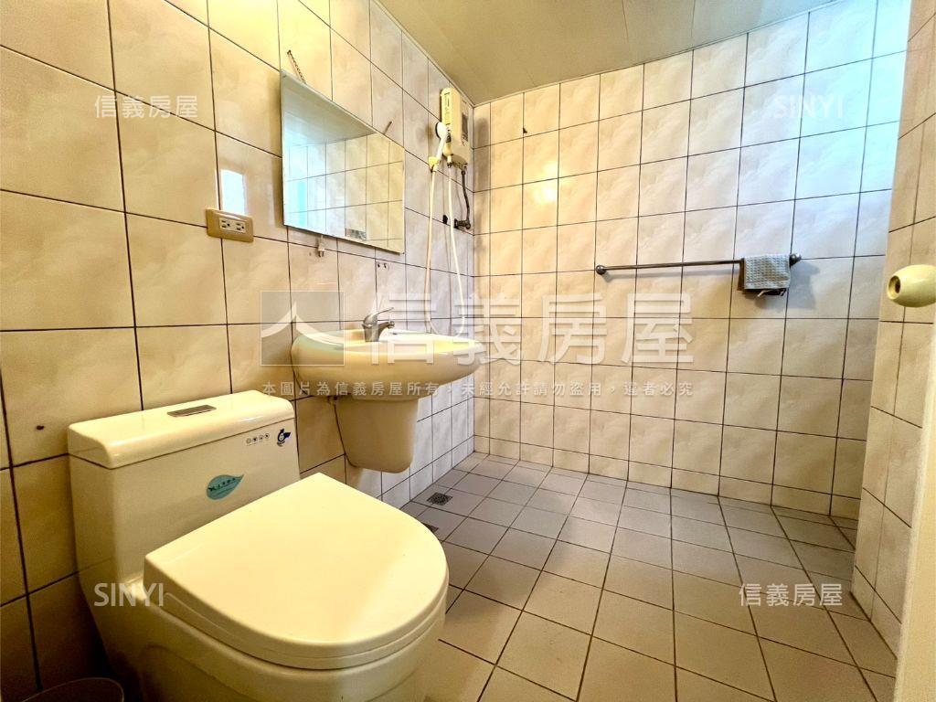 近台元科技雅筑高樓有車位房屋室內格局與周邊環境