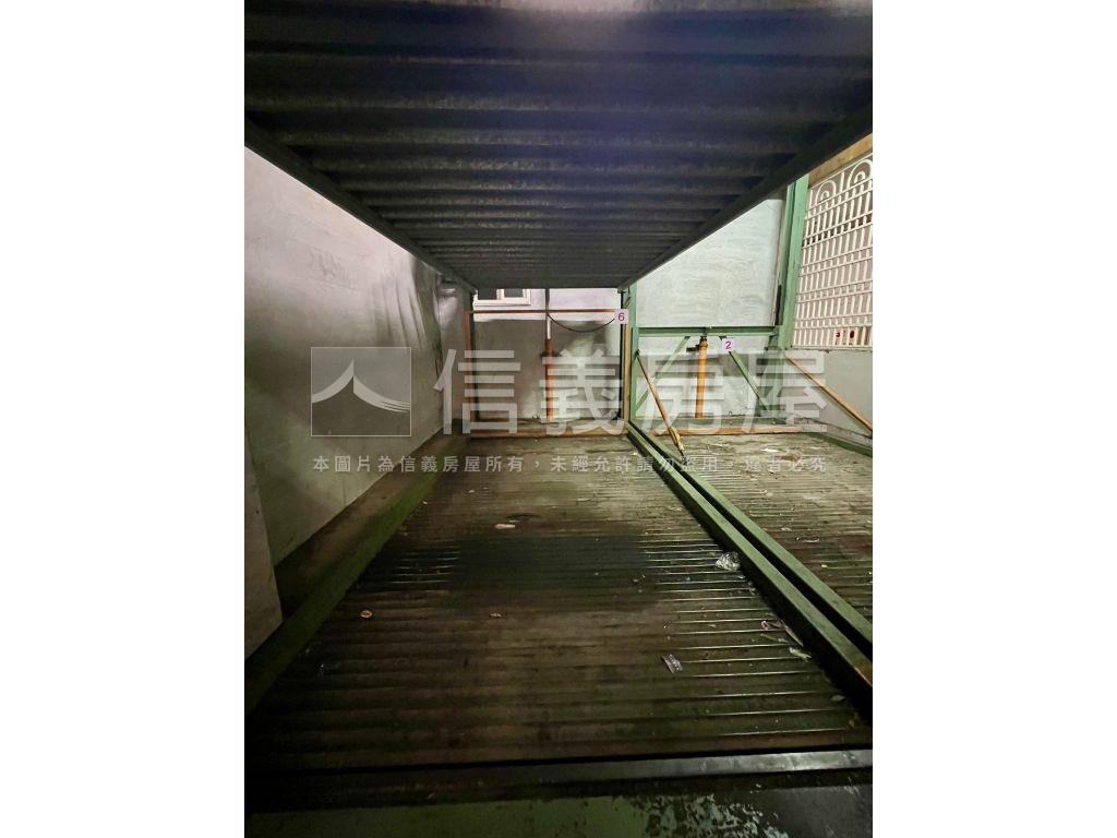 近台元科技雅筑高樓有車位房屋室內格局與周邊環境