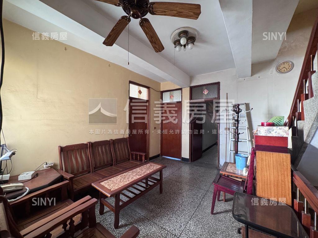 青島路角間歐式別墅房屋室內格局與周邊環境