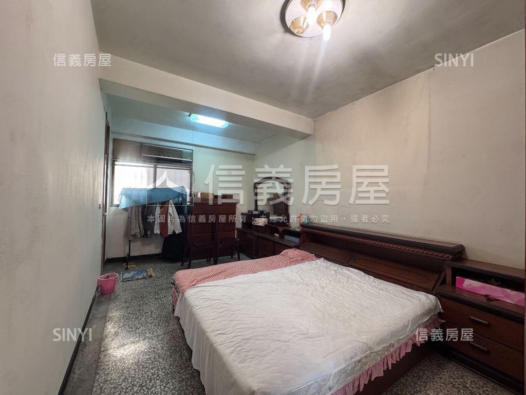 青島路角間歐式別墅房屋室內格局與周邊環境