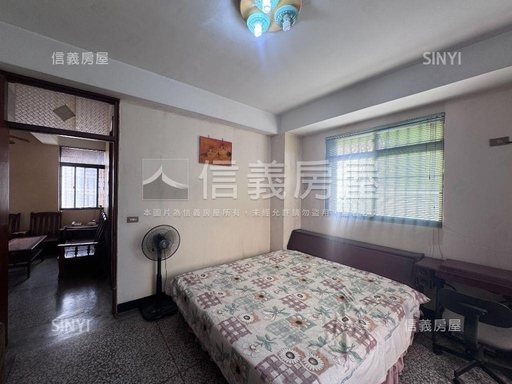 青島路角間歐式別墅房屋室內格局與周邊環境