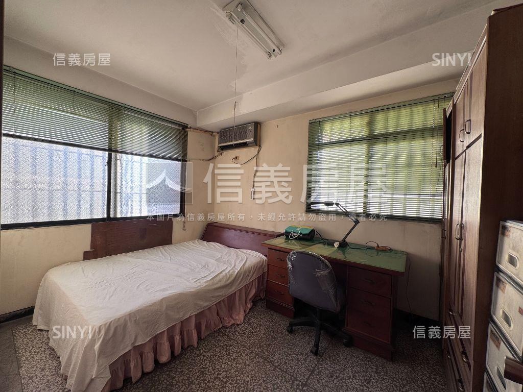 青島路角間歐式別墅房屋室內格局與周邊環境