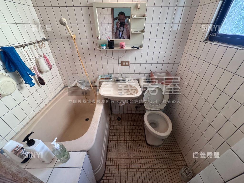 青島路角間歐式別墅房屋室內格局與周邊環境