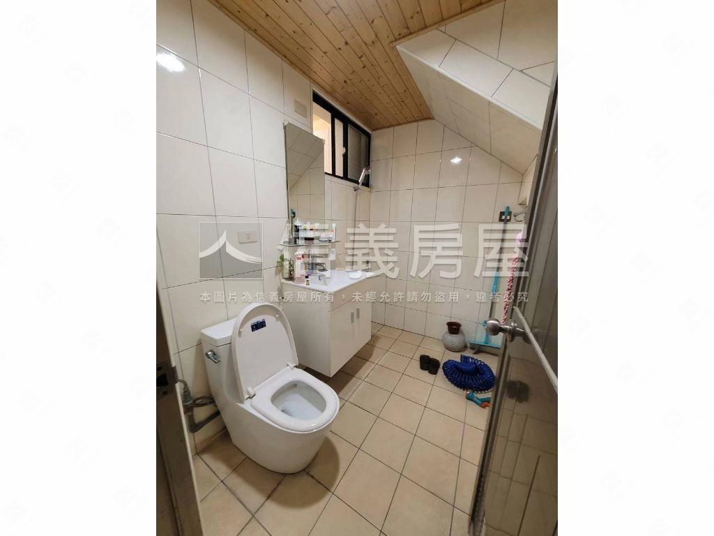 漢口商圈門前停車透天房屋室內格局與周邊環境