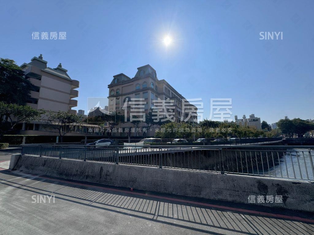 漢口商圈門前停車透天房屋室內格局與周邊環境