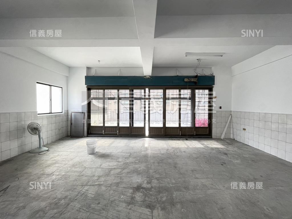 三多正路面寬醒目雙透店房屋室內格局與周邊環境