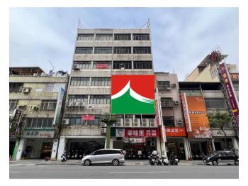 三多商圈大面寬醒目雙透店