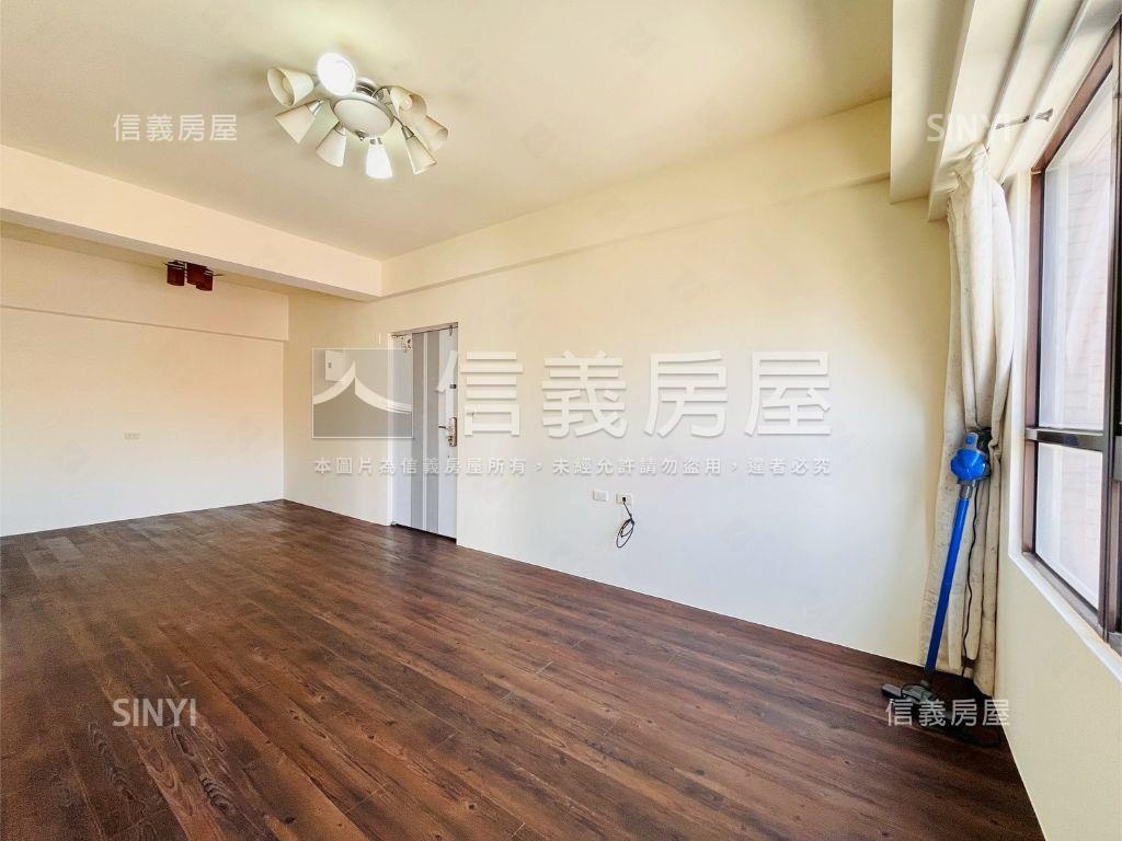 高醫建工屋況美的三房車位房屋室內格局與周邊環境