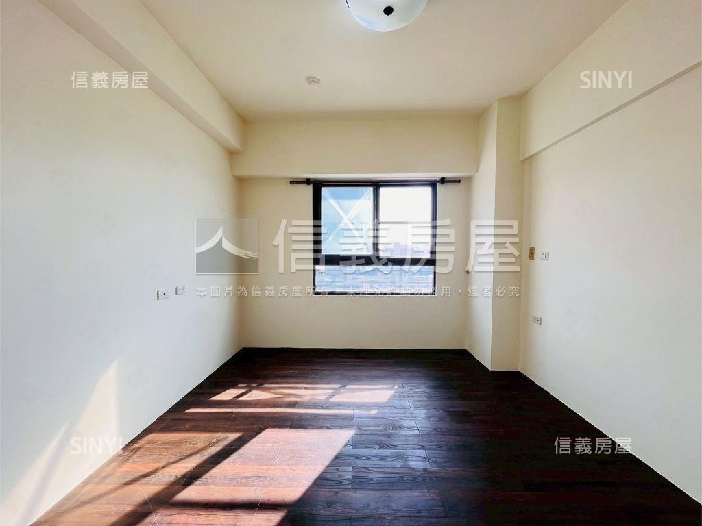 高醫建工屋況美的三房車位房屋室內格局與周邊環境