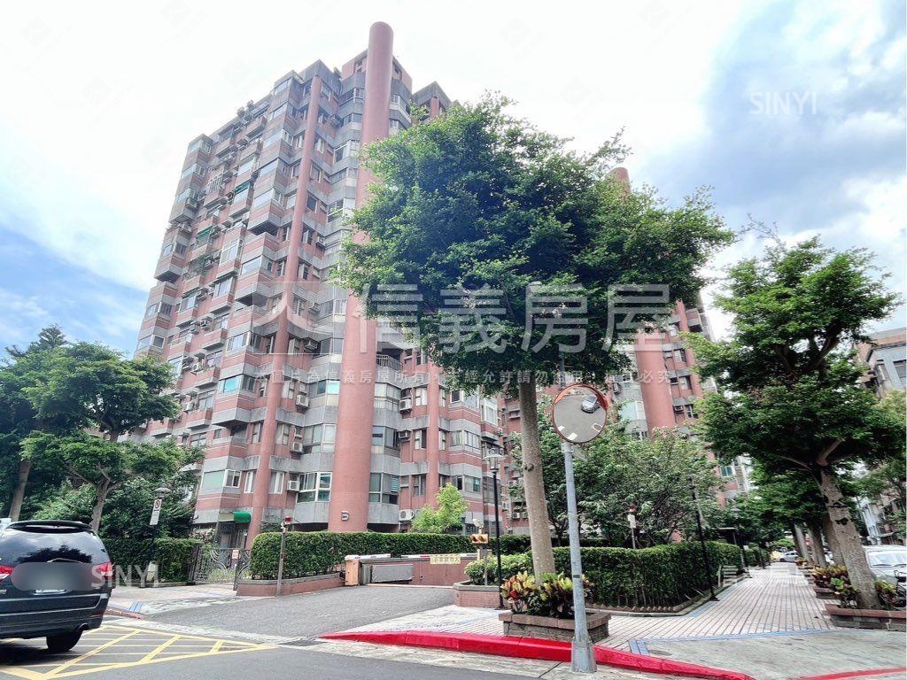 面１０１高質感美三房房屋室內格局與周邊環境