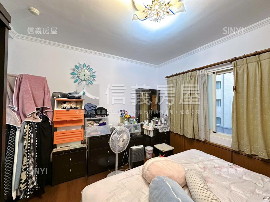 南屯通豪易購三房平車房屋室內格局與周邊環境