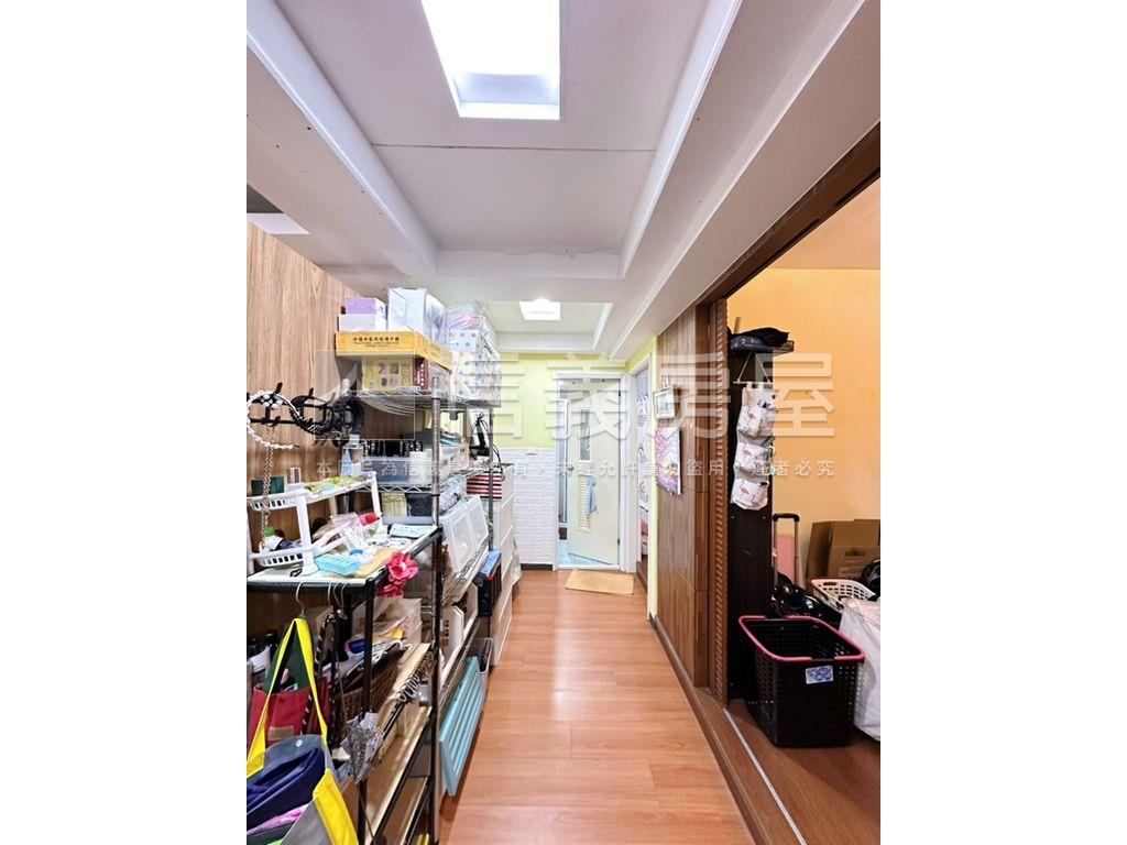 南屯通豪易購三房平車房屋室內格局與周邊環境