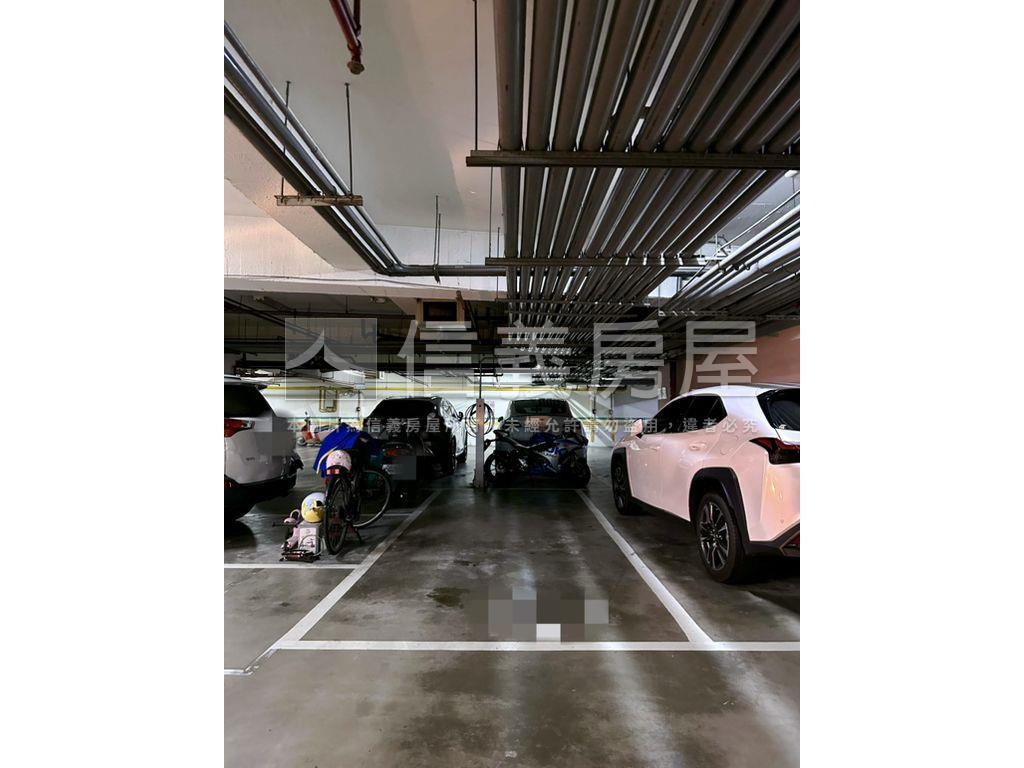 南屯通豪易購三房平車房屋室內格局與周邊環境