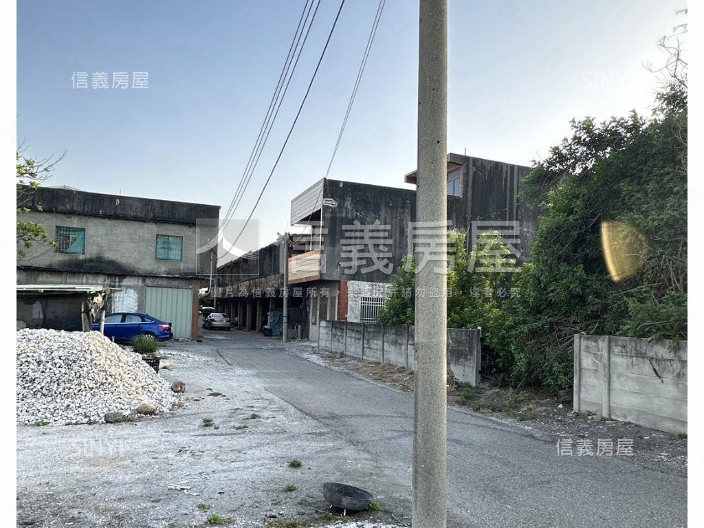 雲林四連棟毛胚透天房屋室內格局與周邊環境