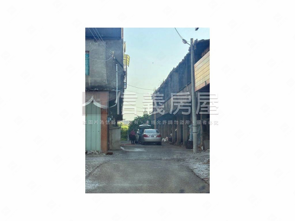 雲林四連棟毛胚透天房屋室內格局與周邊環境