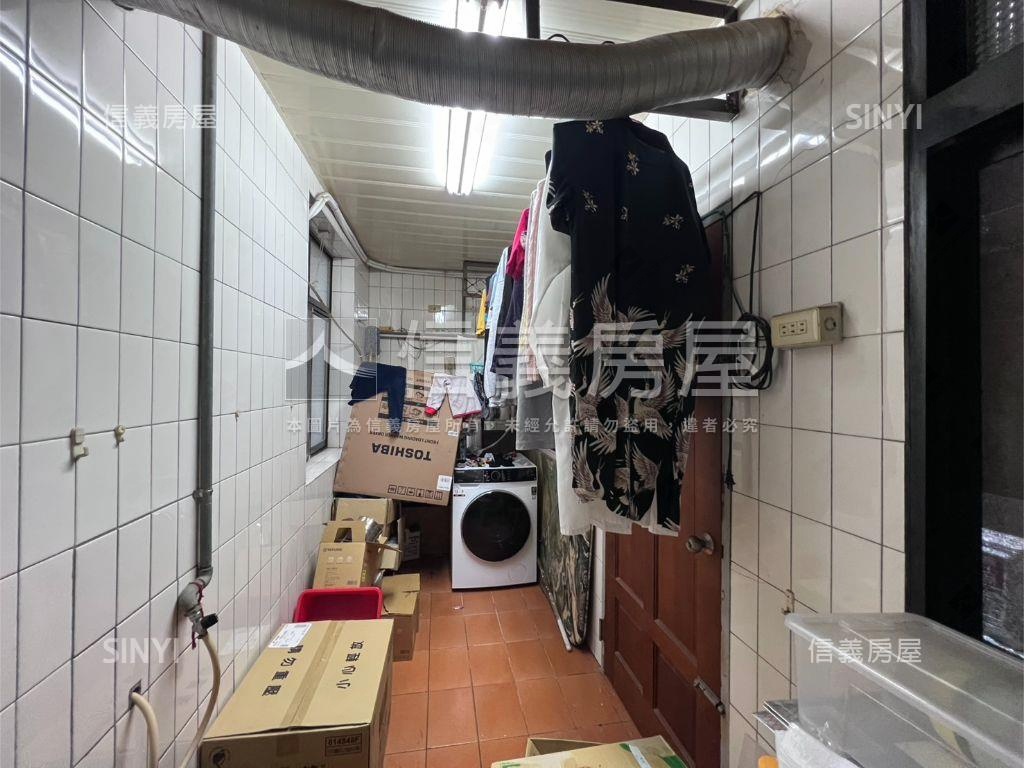 北投奇岩捷運㊣一樓好停車房屋室內格局與周邊環境