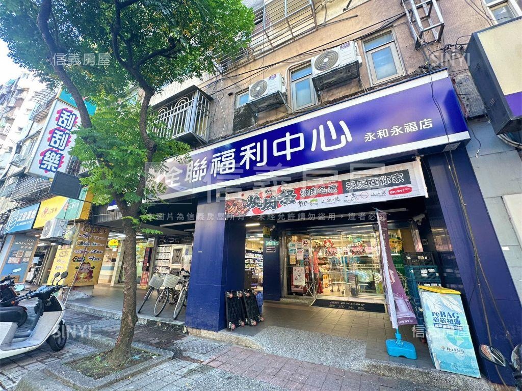 賓士大廈電梯三房房屋室內格局與周邊環境
