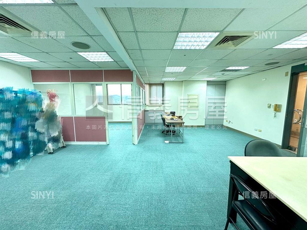 誠售文普世紀捷運大器辦公房屋室內格局與周邊環境