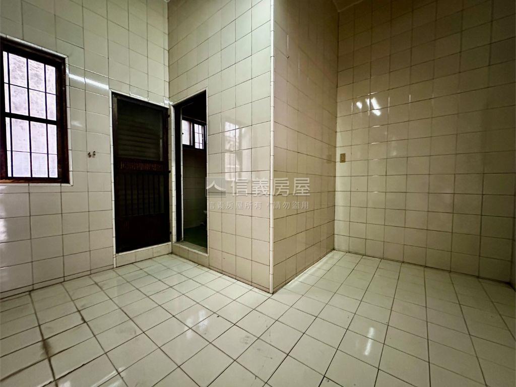 稀有臨路｜新富路上透店房屋室內格局與周邊環境