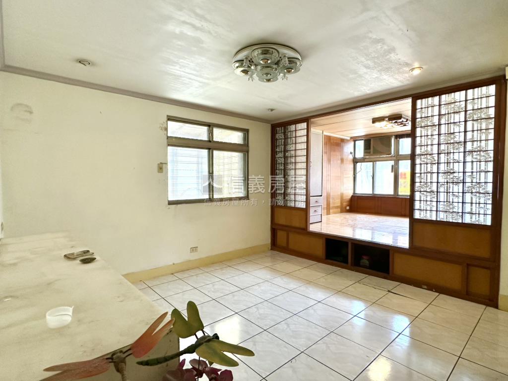 靜巷邊間三樓公寓房屋室內格局與周邊環境