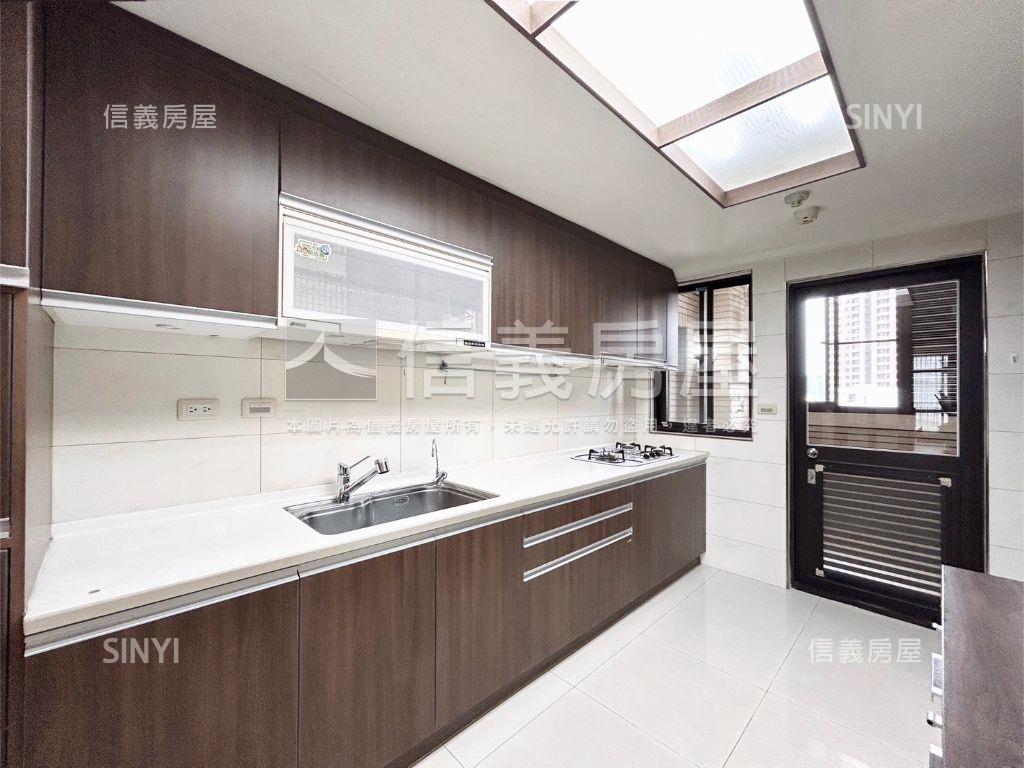 麗寶層峰景觀大戶房屋室內格局與周邊環境