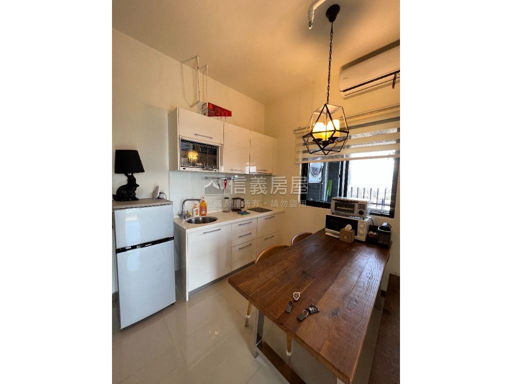 台北晶麒邊間三房頂樓戶房屋室內格局與周邊環境