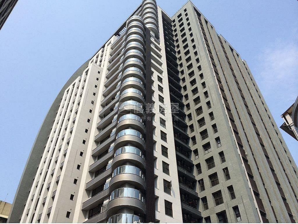 台北晶麒邊間三房頂樓戶房屋室內格局與周邊環境