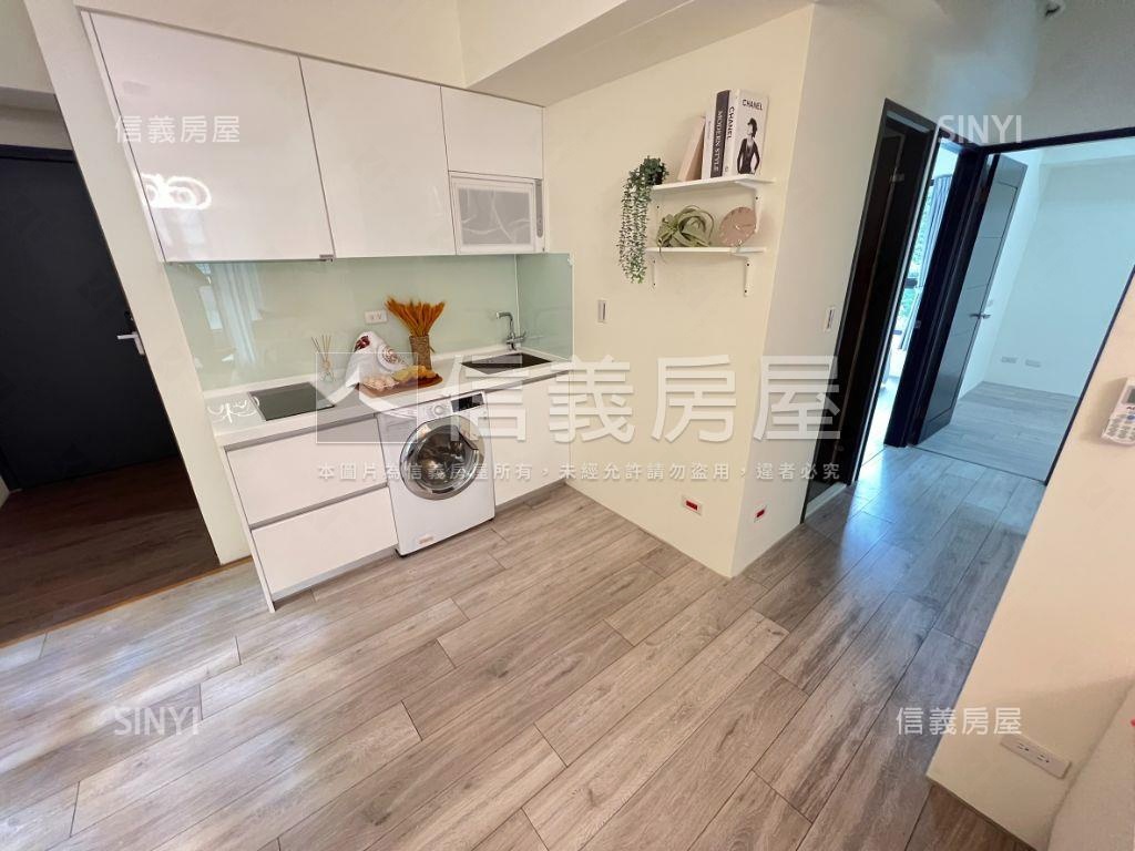近秋紅谷！輕屋齡三房平車房屋室內格局與周邊環境