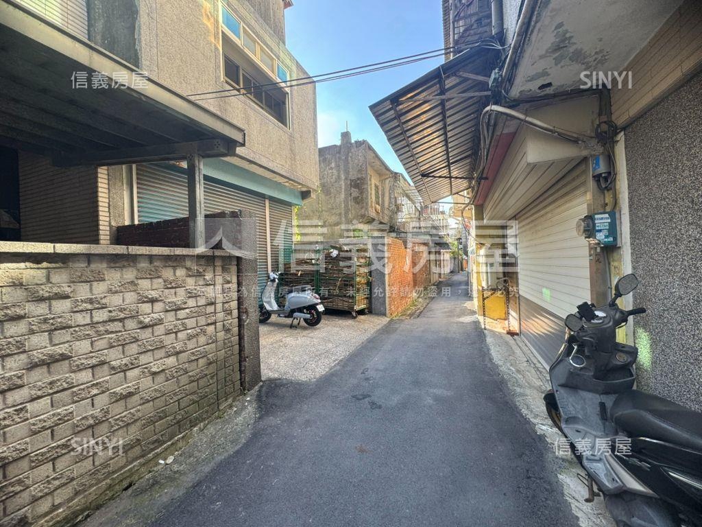 整棟商業地透天釋出房屋室內格局與周邊環境