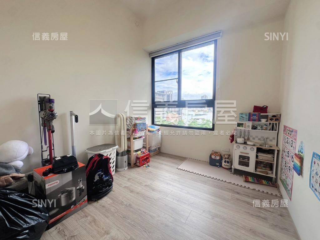 葉慈邊間三房好質感房屋室內格局與周邊環境