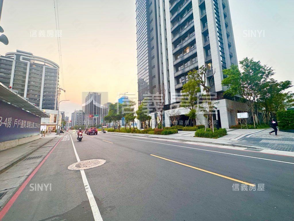 江翠北側德鄰豊三房車位房屋室內格局與周邊環境