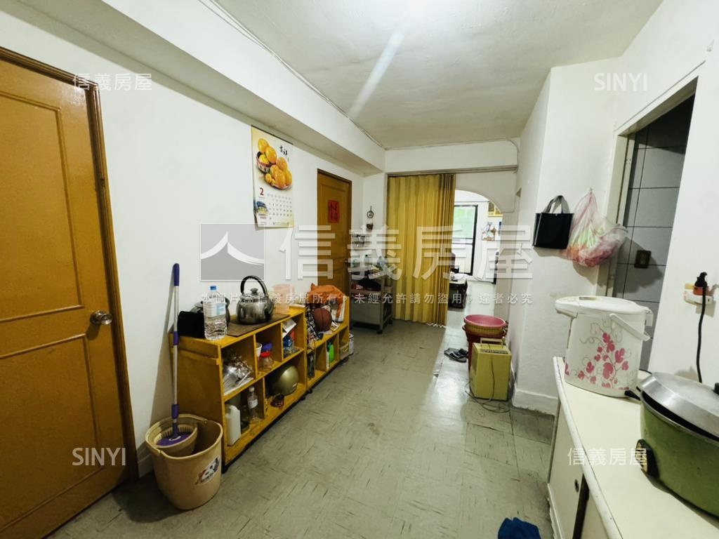 板新捷運站小資美寓房屋室內格局與周邊環境