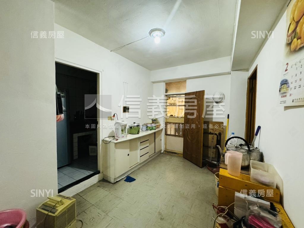 板新捷運站小資美寓房屋室內格局與周邊環境